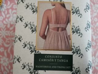 Conjunto camisón y tanga a estrenar 