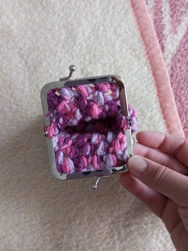 Monedero hecho a mano.