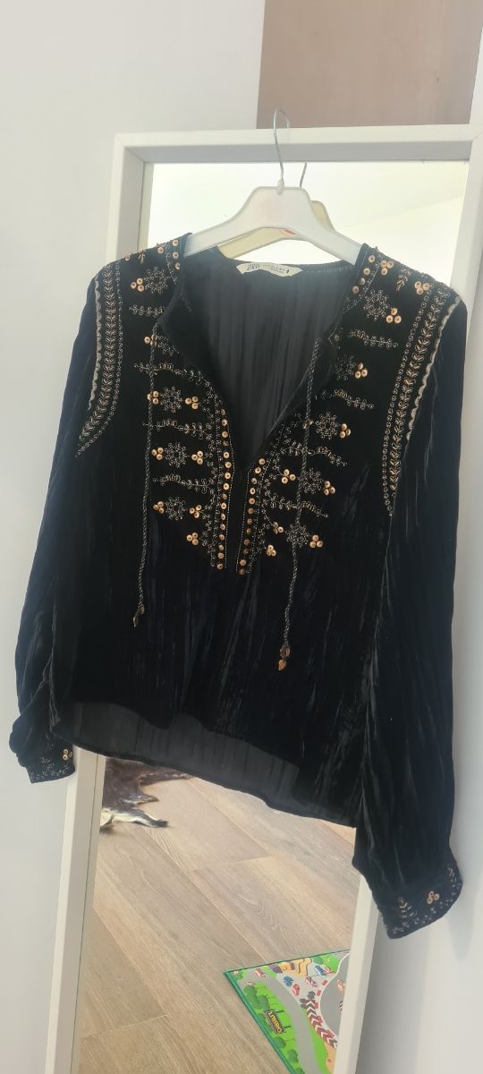 Camisa negra de terciopelo gypsy..