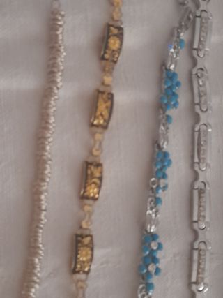 Varie braccialetti ...10 euro