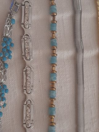 Varie braccialetti ...10 euro