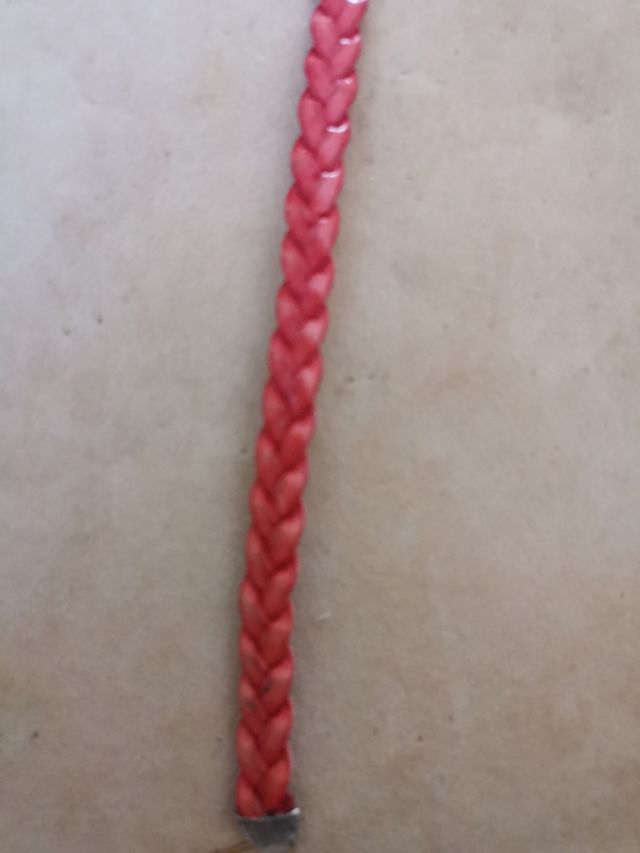 PULSERA DE CUERO ROJO