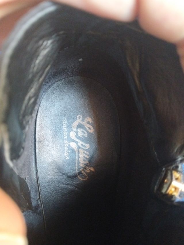 Botines con tacón color negro