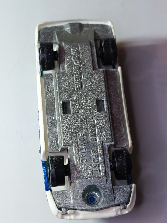 PONTIAC TRANS SPORT 1/64 MAJORETTE