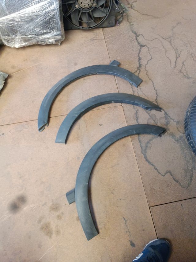 Plástico y aletines golf mk3 3 puertas