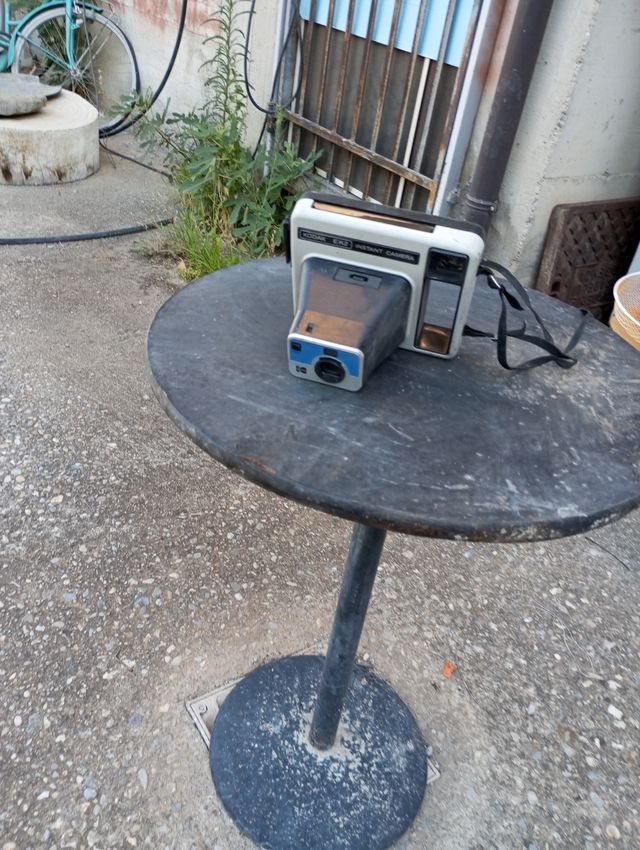 Macchina fotografica istantanea vintage