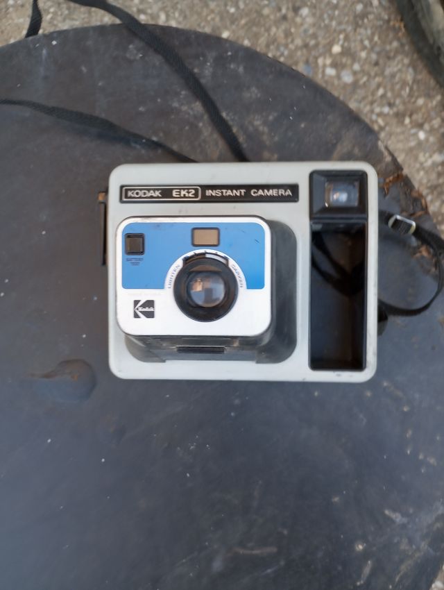 Macchina fotografica istantanea vintage