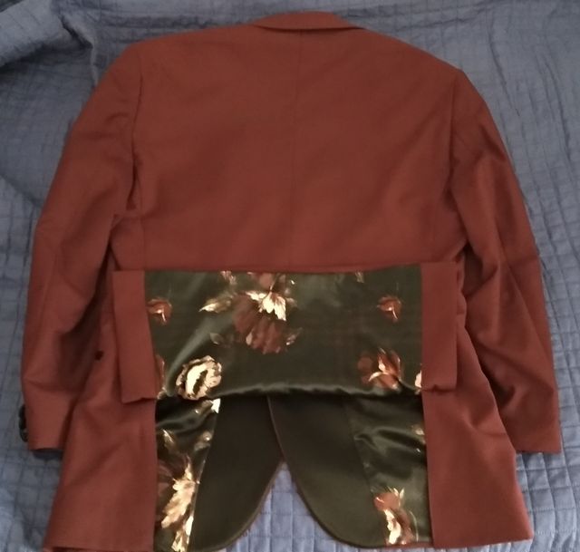 Traje esmoquin vino de hombre