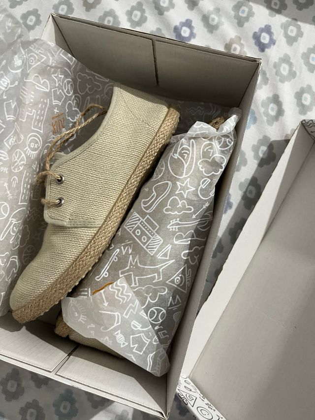 alpargatas Blucher con cordones de niño