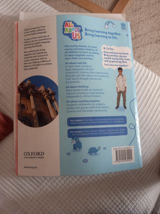 Libro de inglés, All about us, Oxford.
