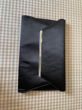 Bolso negro de fiesta