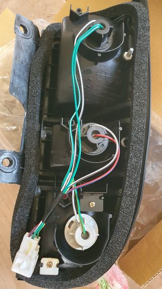 Piloto derecho trasero Toyota Land Cruiser