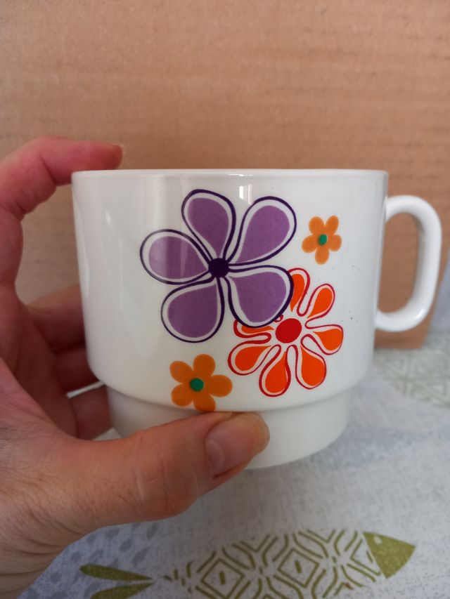 Tazza fiori viola e arancio 