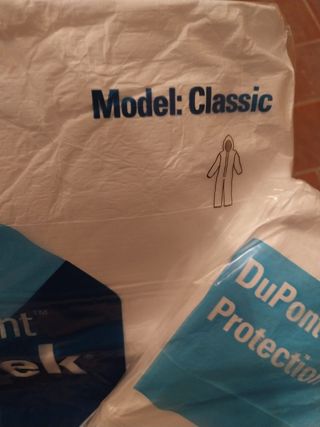 Tuta da lavoro con cappuccio 20 pz