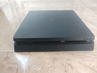 PS4 slim