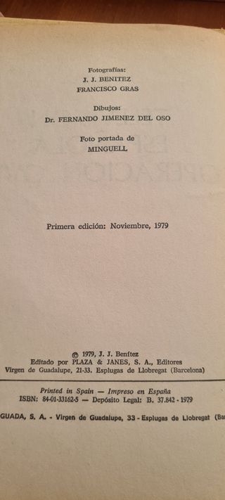 Lote de 3 libros de JJ Benítez, uno autografiado.