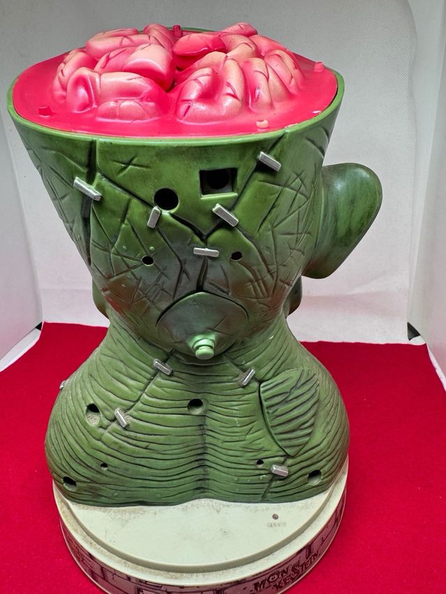 Juego las piezas del terror Frankestein