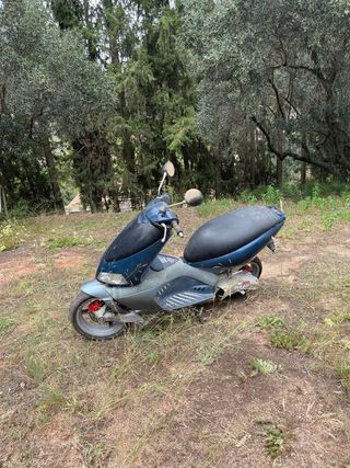 Scooter Aprilia area 51