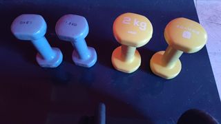 Máquinas de gimnasio variadas