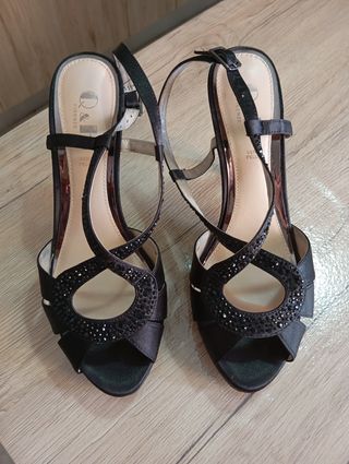 Sandali da cerimonia.