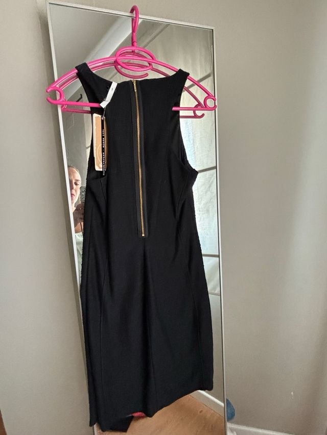 Vestido corto negro Dtradivarius