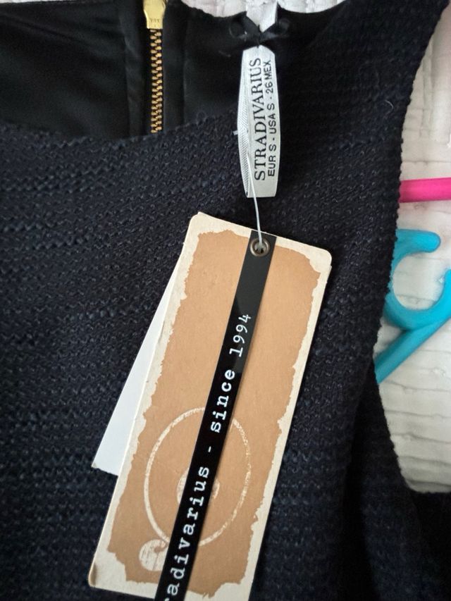 Vestido corto negro Dtradivarius