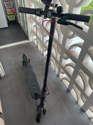 Xiaomi Mi Scooter Pro 2 + casco + soporte movil