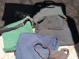 Lote de pastas e sacolas