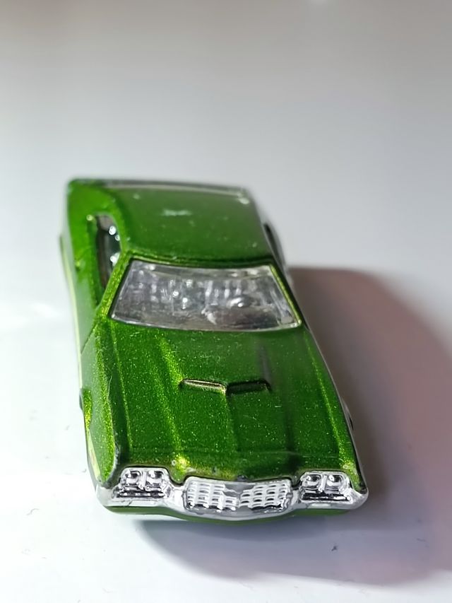 FORD GRAN TORINO SPORT DE 1972 1/64 HOTWHEELS