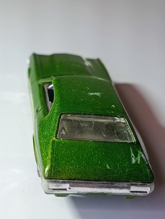 FORD GRAN TORINO SPORT DE 1972 1/64 HOTWHEELS