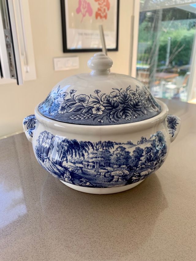 Cafetera / Tetera, Salsera y Sopera de ceramica