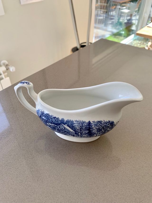 Cafetera / Tetera, Salsera y Sopera de ceramica