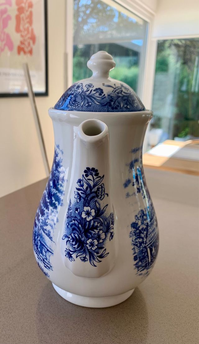 Cafetera / Tetera, Salsera y Sopera de ceramica