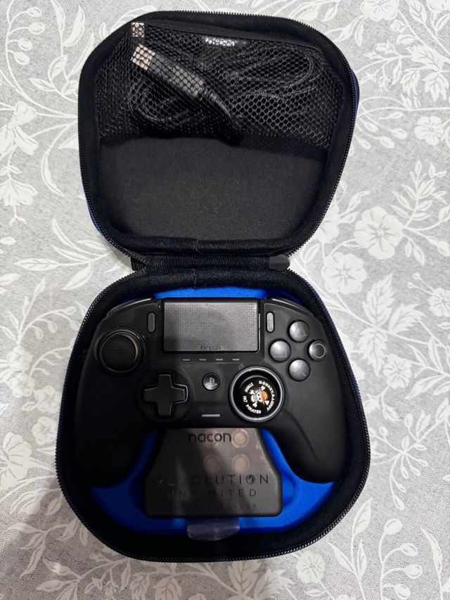 Nacon Revolution unlimited PC/PS4