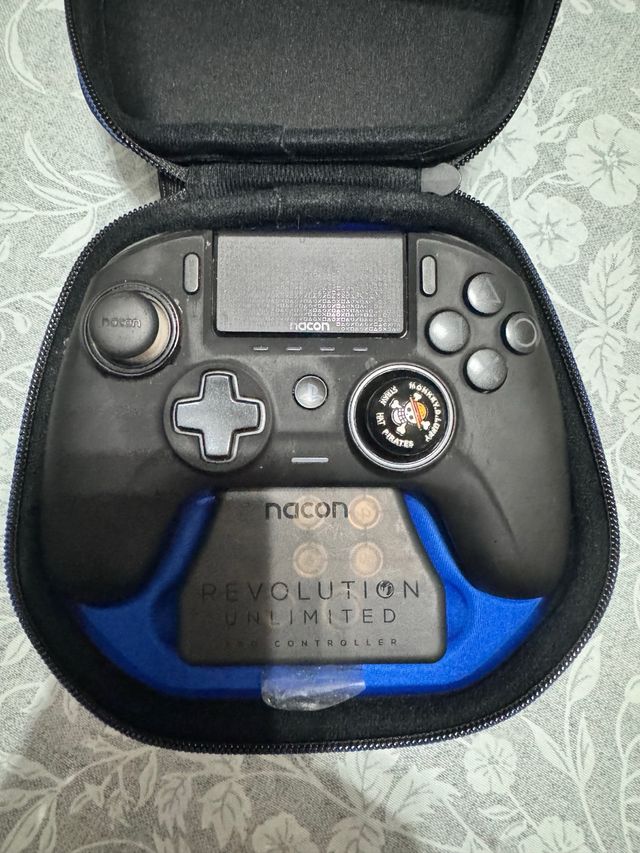 Nacon Revolution unlimited PC/PS4