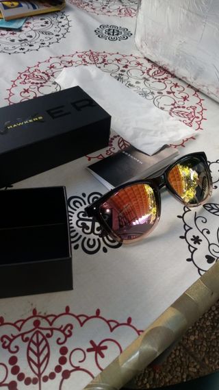 Gafas de sol HAWKERS. Espejo, nuevas.Para regalo