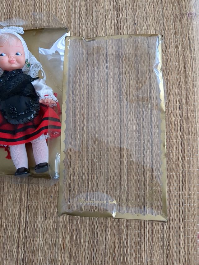 Muñeca artesana asturiana 22 cm