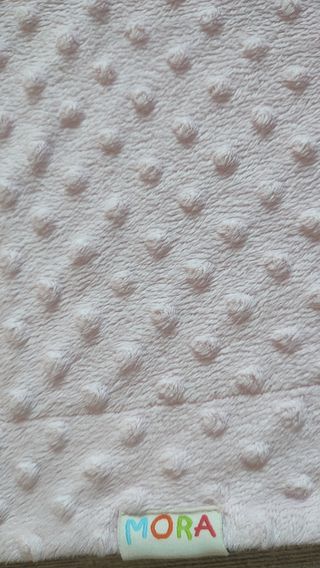 Manta topitos rosa palo 