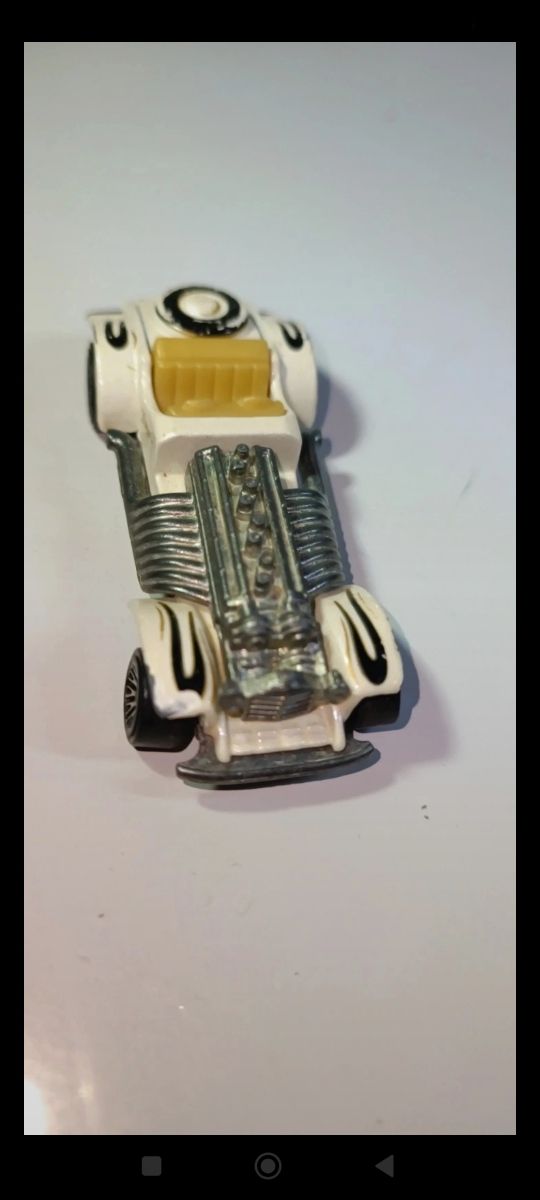 SWEET 16 DE 1970  1/64 HOTWHEELS