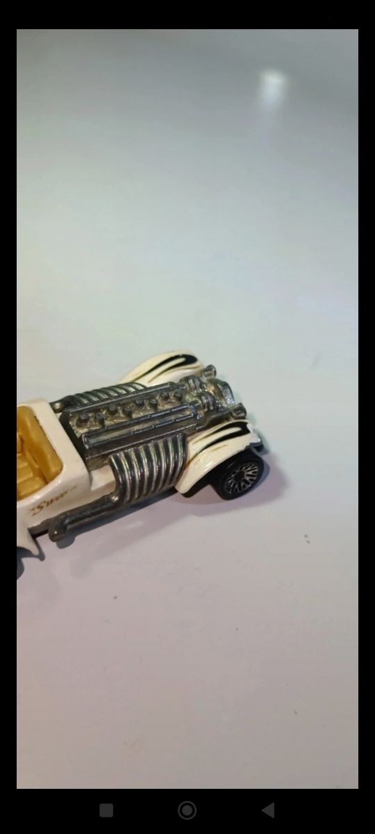 SWEET 16 DE 1970  1/64 HOTWHEELS