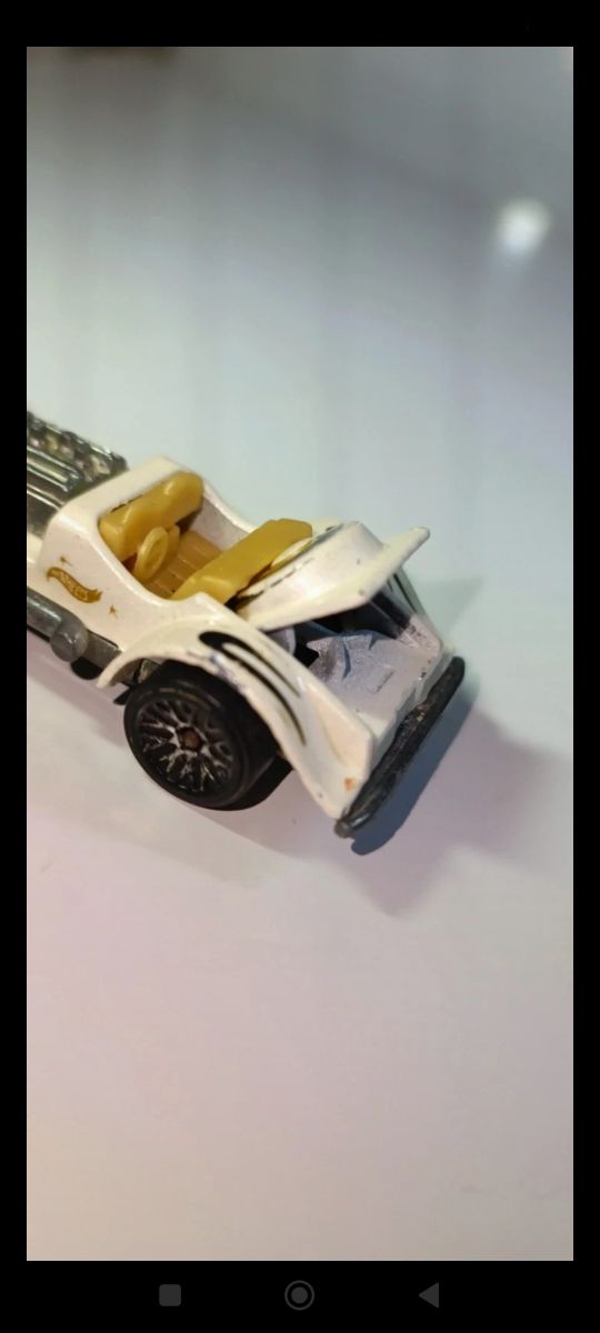 SWEET 16 DE 1970  1/64 HOTWHEELS