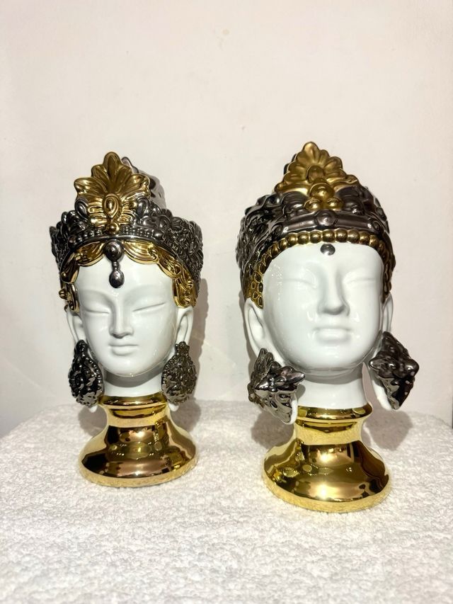 Esculturas de bustos o cabezas d dioses orientales