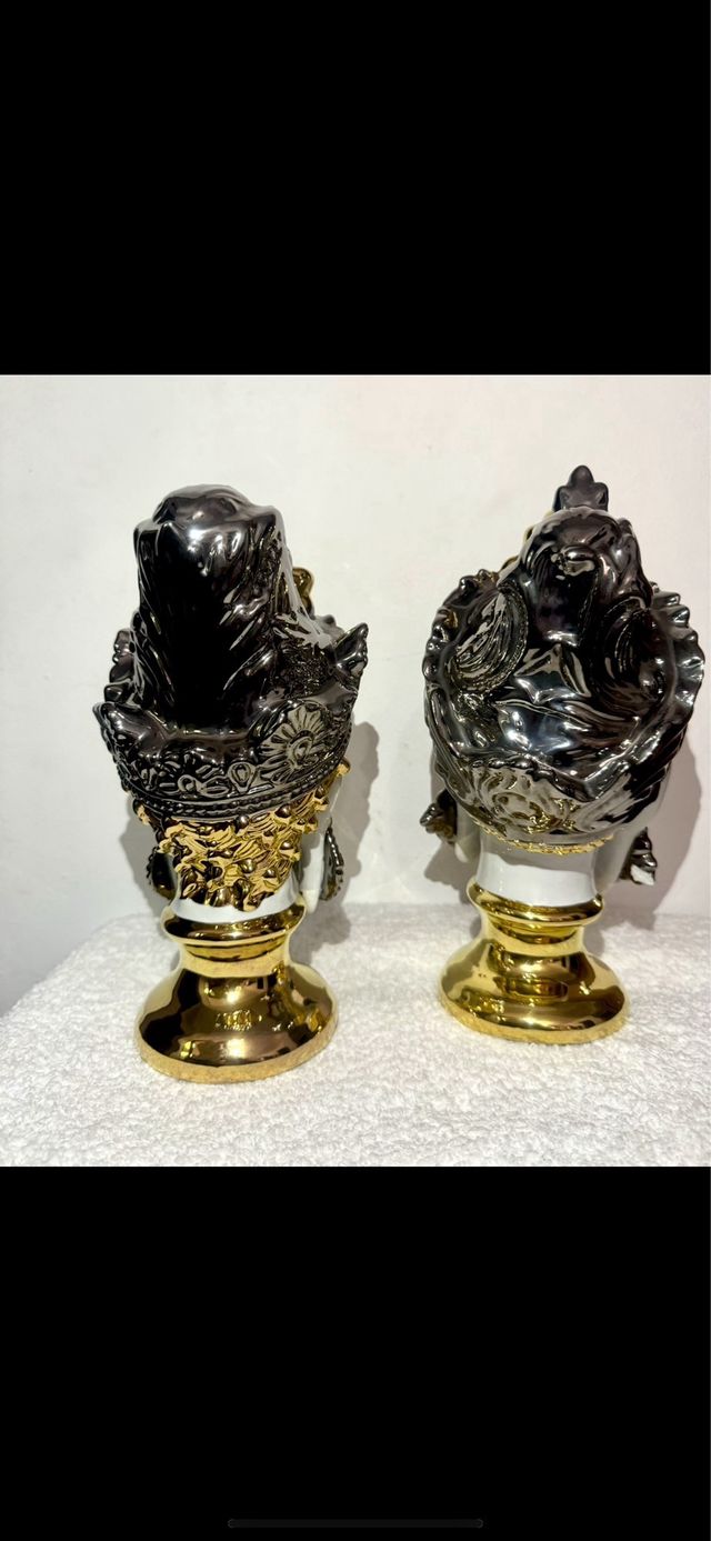 Esculturas de bustos o cabezas d dioses orientales