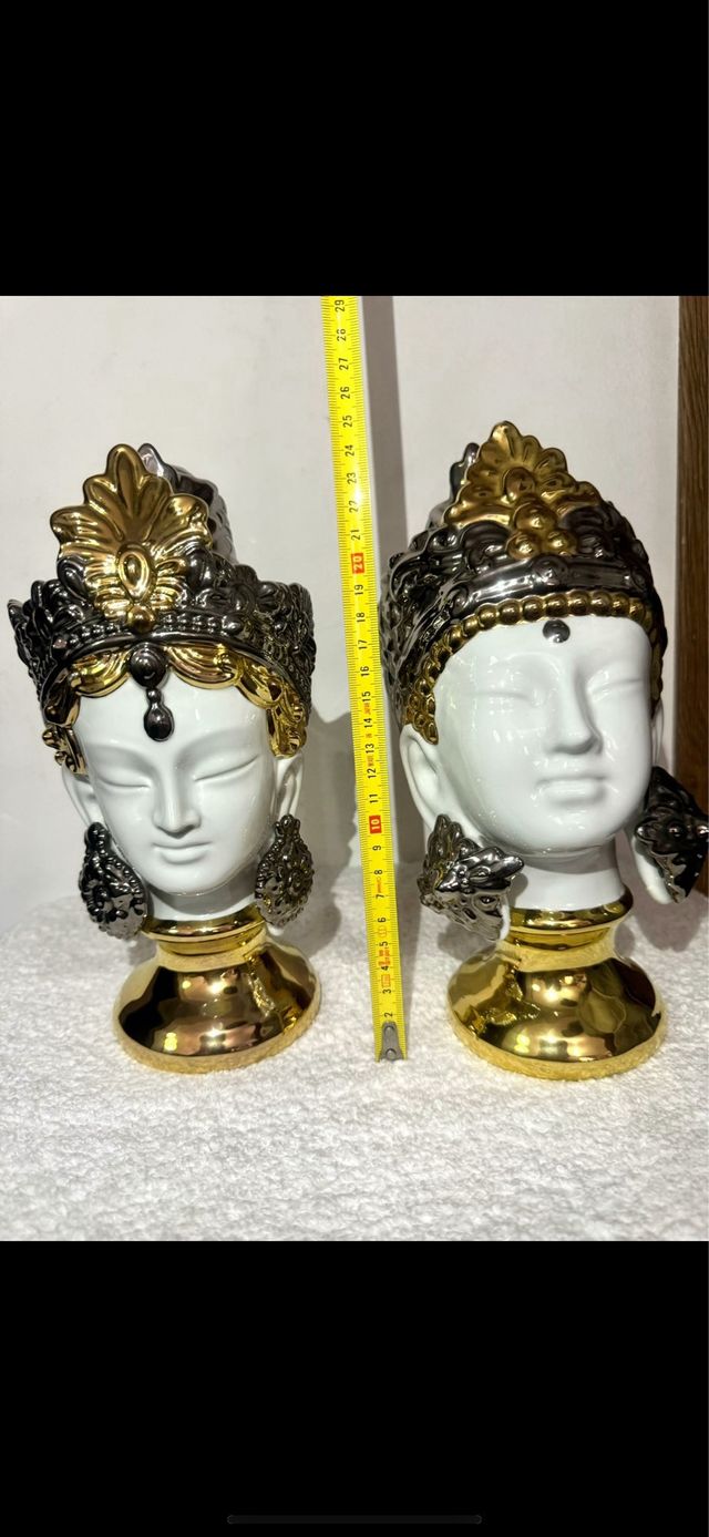 Esculturas de bustos o cabezas d dioses orientales