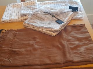 3 Sciarpe nuovissime o 20 euro 1 pezzo GUTTERIDGE