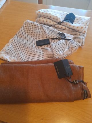 3 Sciarpe nuovissime o 20 euro 1 pezzo GUTTERIDGE