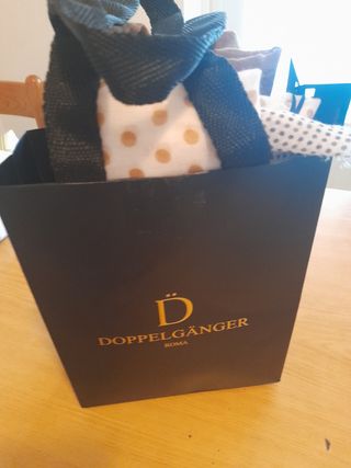 3 Sciarpe nuovissime o 20 euro 1 pezzo GUTTERIDGE