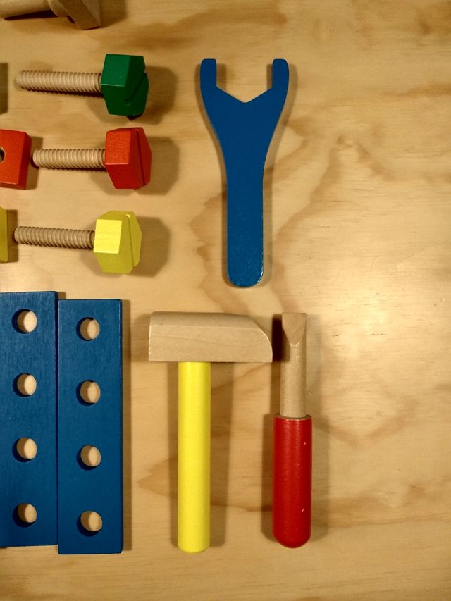 Caja de herramientas de madera. Melissa & Doug.