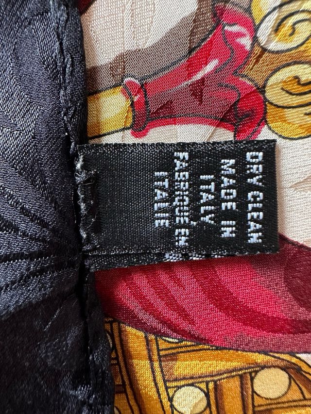 Foulard  in seta operata a fantasia