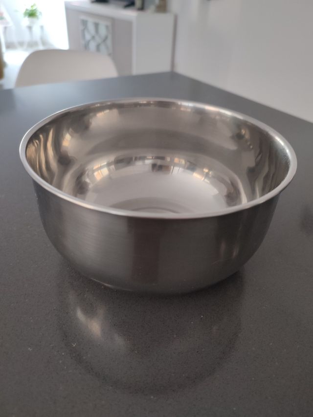 Cuenco metálico